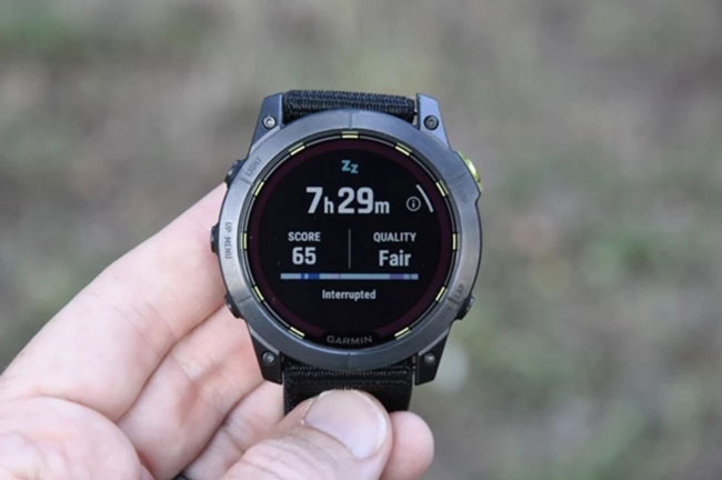 thiết kế Garmin Enduro 2