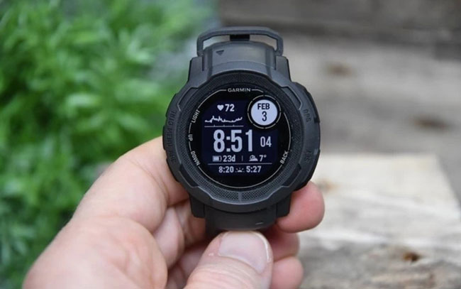 tính nắng Garmin Instinct 2