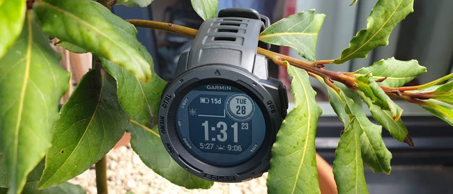 hiệu suất Garmin Instinct Solar