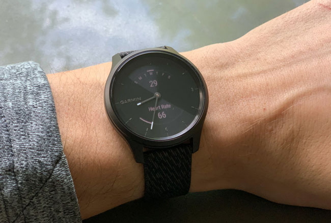 hiệu suất Garmin Vívomove Style