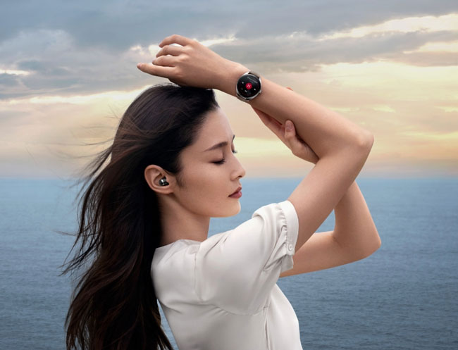 so sánh Huawei Watch Buds